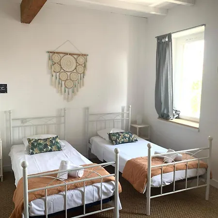 La Maison De Marie - Jardin Arboré - Garage Privatif - Netflix